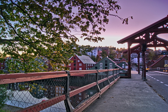 alte stadtbrücke spaziergang durch Trondheim